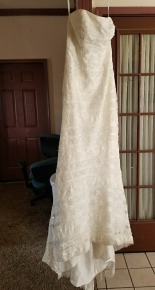 Wedding Dress - Picture 1 of 6